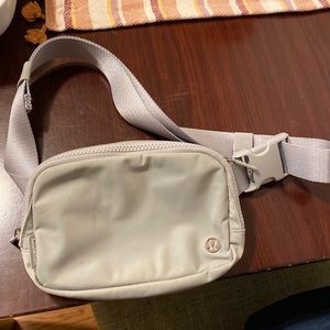Lululemon Everywhere Belt Bag